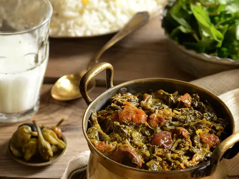 خورش آلو اسفناج