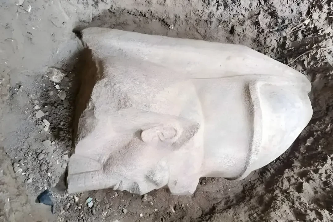 سر مجسمه دوم رامسس دوم