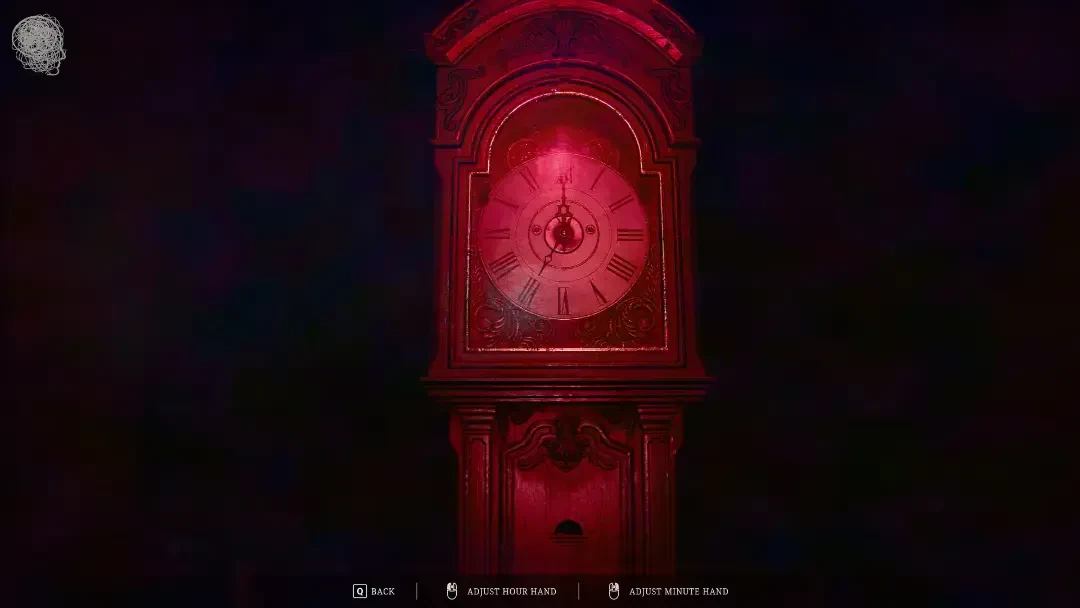 ساعت ایستاده قدیمی با نور قرمز در محیط بازی Silent Wounds: The Doll