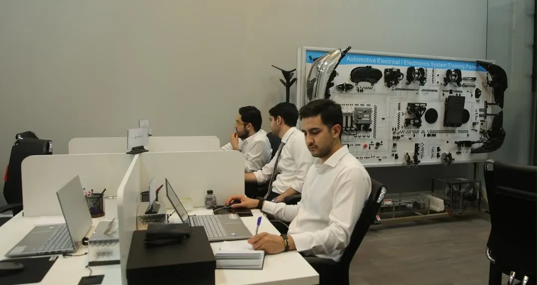 گامی برای آیندهسازی صنعت خودرو؛ (پرشیا تلنت)، پلی میان دانشگاه و تجربه عملی