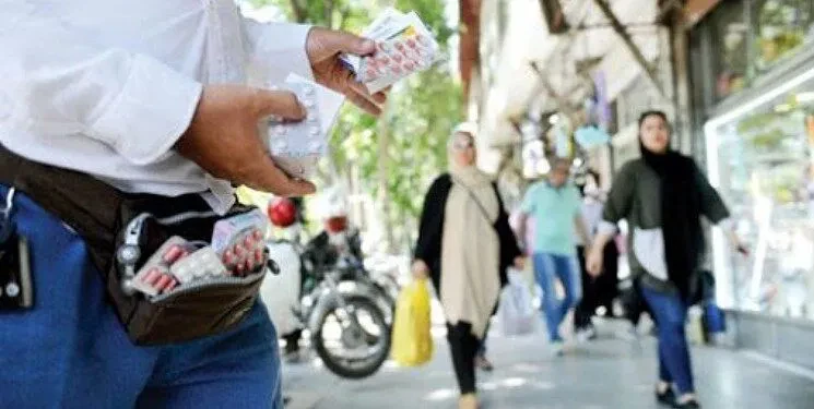 فروش داروهای کمیاب در بیرون داروخانه!