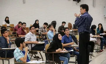 جنجال بر سر استخدام استادان دانشگاه/ وزارت علوم: شروط قانونی حذف نشده بود/ متن آییننامه اصلاح شد