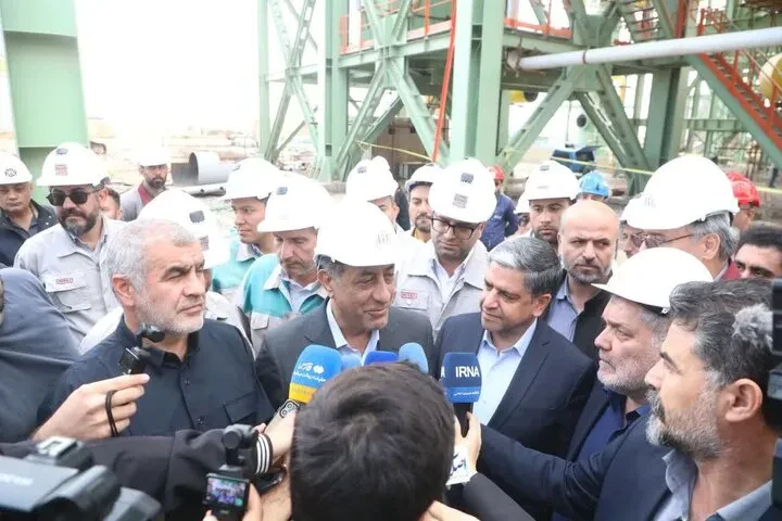 سازندگی در اوج تحریمها ادامه دارد