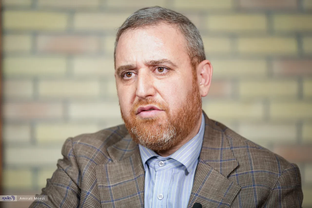 دوقطبی پزشکیان زاکانی در انتخابات ۱۴۰۷؟ / زاکانی علاقه‌مند است که «احمدی‌نژاد ثانی» لقب بگیرد