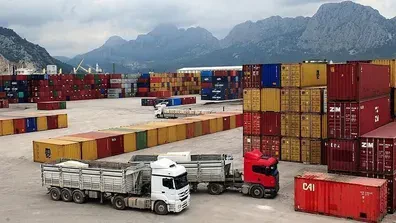 تداوم-فعالیت-های-اقتصادی-در-منطقه-آزاد-ماکو-مرز-بازرگان-فعال-است