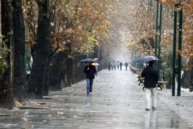 هشدار-نارنجی-هواشناسی-برای-این-استان-ها-بارش-باران-و-رعدوبرق-در-راه-است