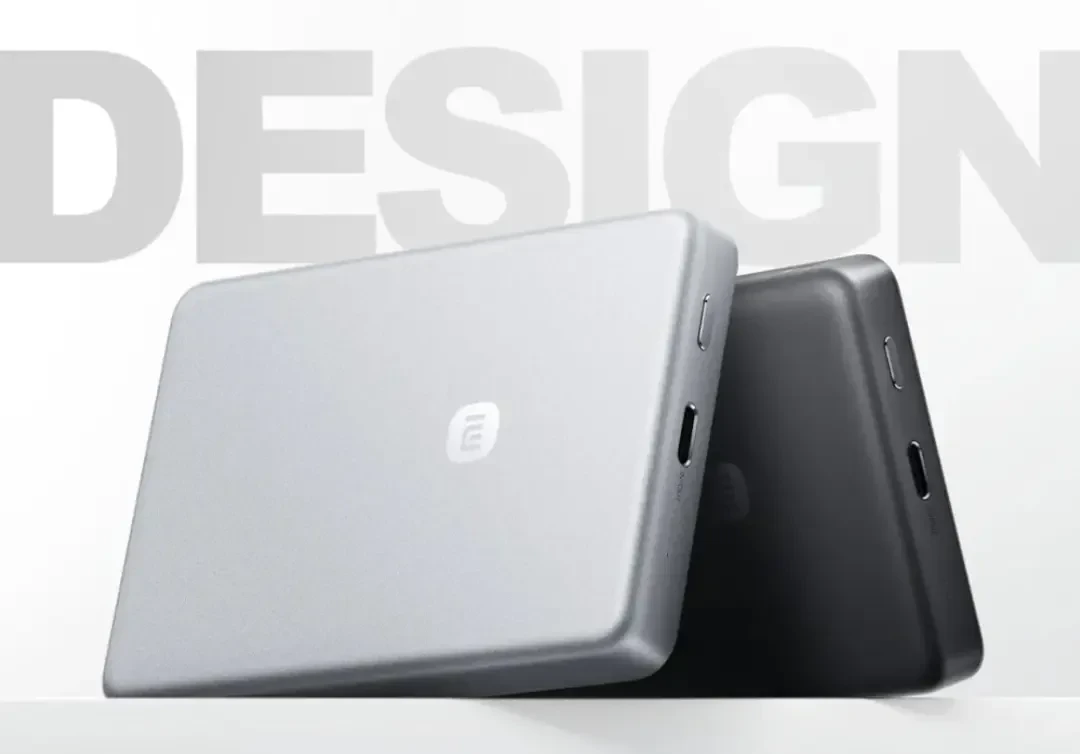 پاوربانک شیائومی (Xiaomi) با ظرفیت ۱۰ هزار میلیآمپر ساعت در دو رنگ نقرهای و مشکی