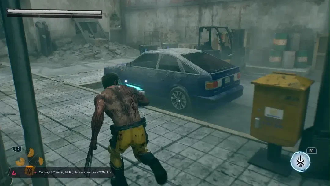 شخصیت ولورین (Wolverine) با چنگالهای فلزی در محیط یک انبار صنعتی
